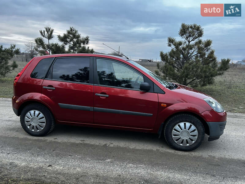 Хэтчбек Ford Fiesta 2007 в Одессе