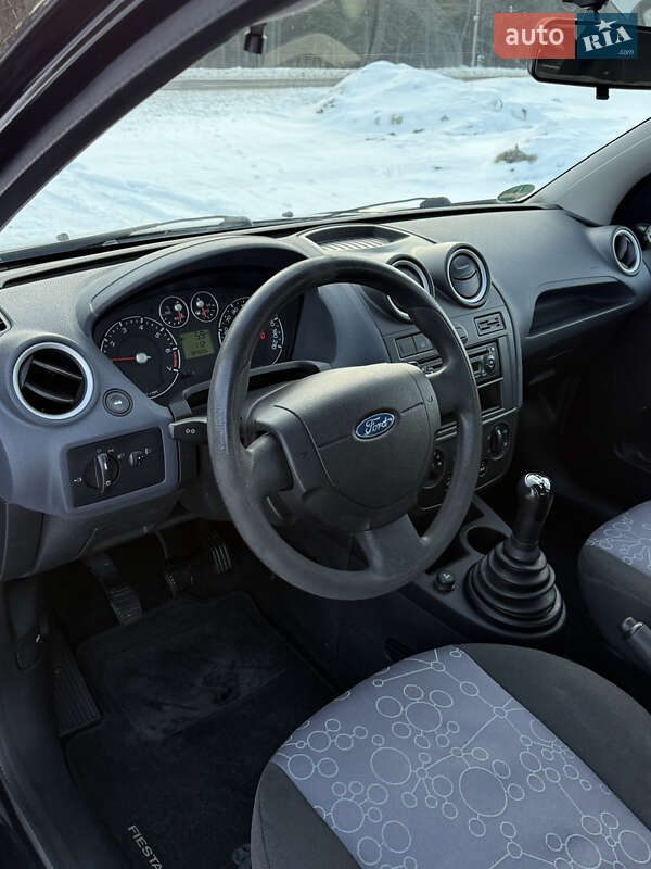 Хетчбек Ford Fiesta 2006 в Луцьку фото 7 Хетчбек Ford Fiesta 2006 в Луцьку