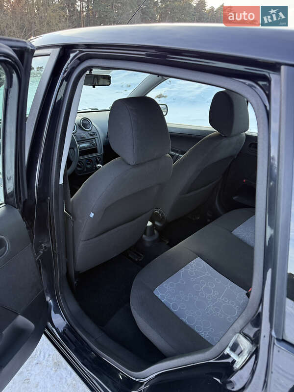 Хетчбек Ford Fiesta 2006 в Луцьку фото 11 Хетчбек Ford Fiesta 2006 в Луцьку