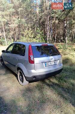 Хэтчбек Ford Fiesta 2006 в Шептицькому