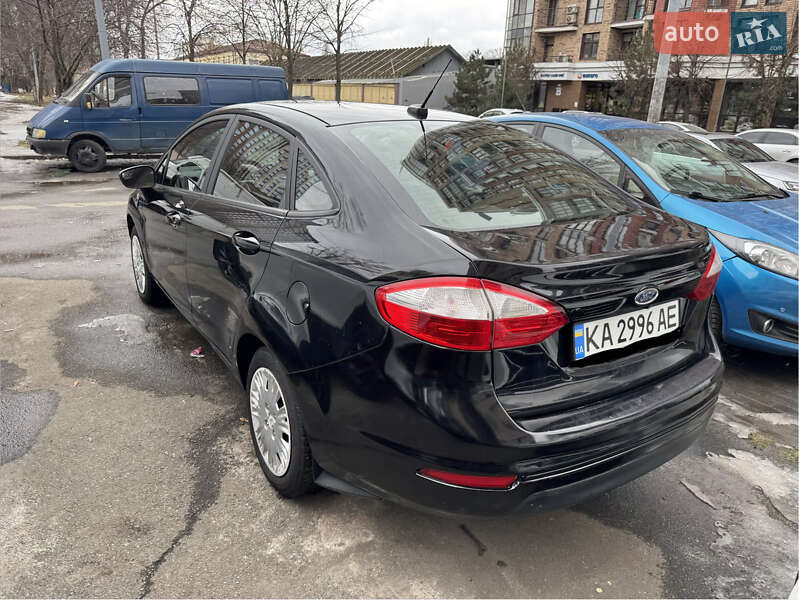 Седан Ford Fiesta 2018 в Києві