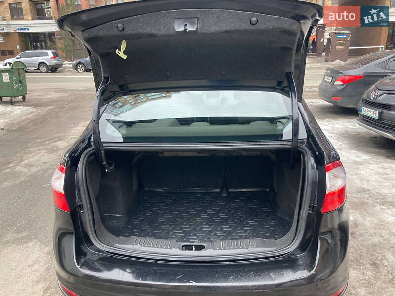 Седан Ford Fiesta 2018 в Києві