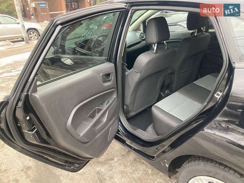 Седан Ford Fiesta 2018 в Києві