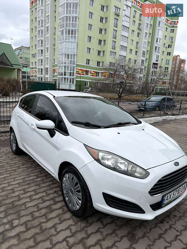 Хетчбек Ford Fiesta 2016 в Полтаві