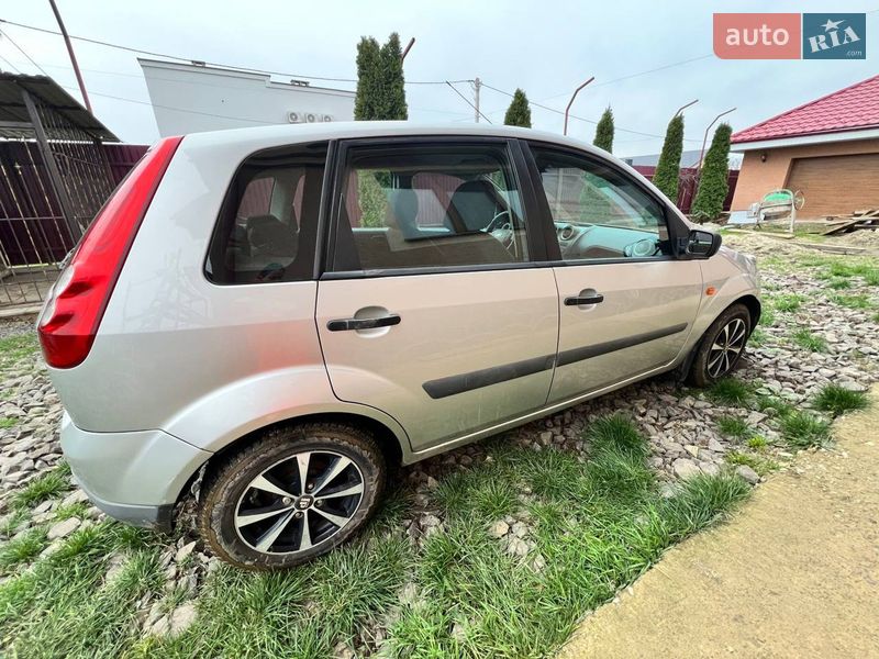 Хетчбек Ford Fiesta 2007 в Ужгороді