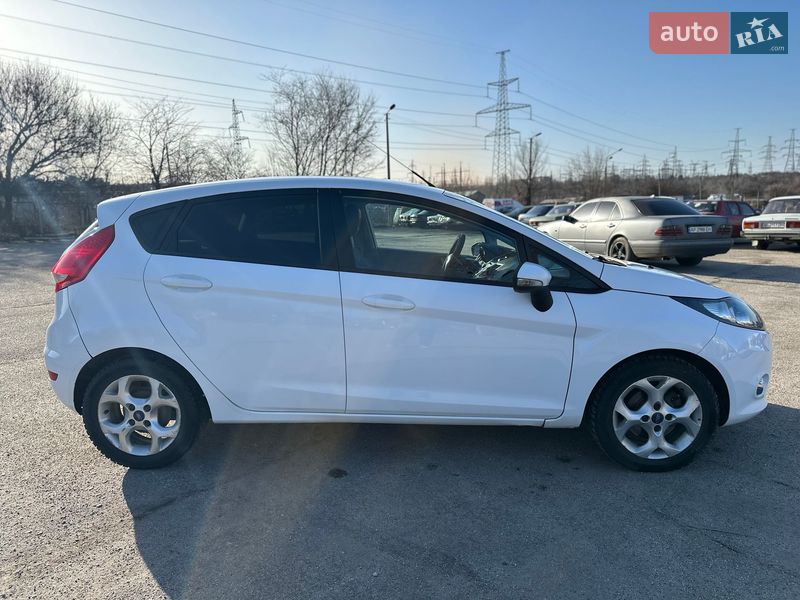 Хетчбек Ford Fiesta 2012 в Запоріжжі