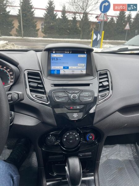 Седан Ford Fiesta 2017 в Львове