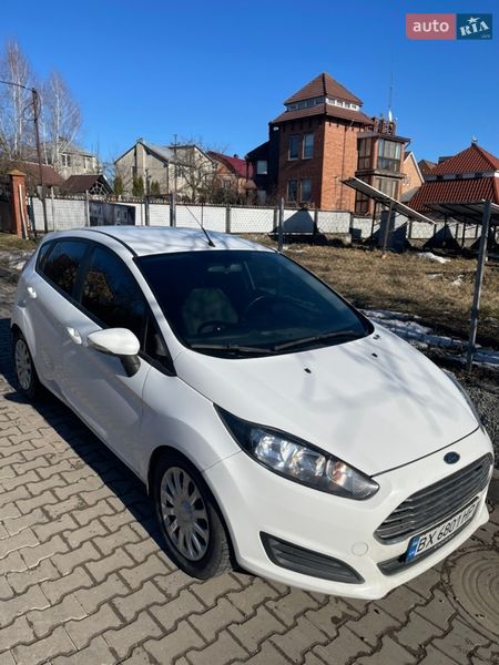 Хэтчбек Ford Fiesta 2015 в Хмельницком