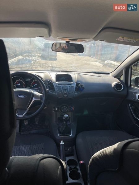 Хэтчбек Ford Fiesta 2015 в Хмельницком