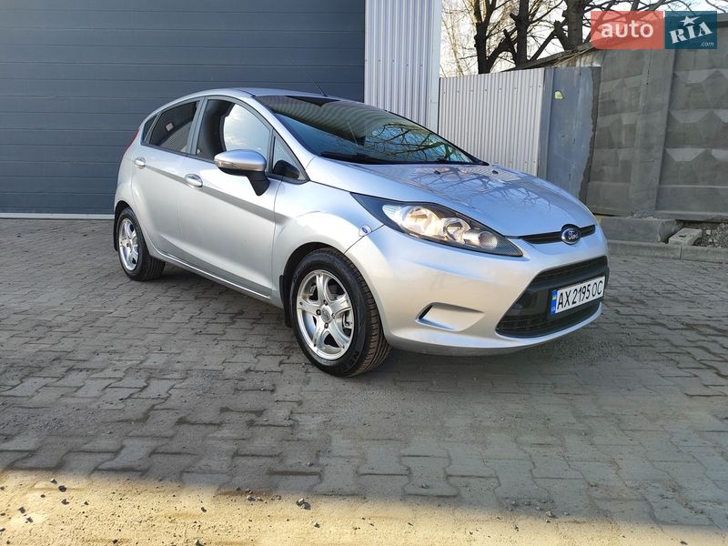 Хетчбек Ford Fiesta 2012 в Шептицькому