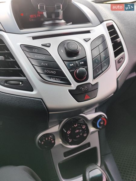 Хетчбек Ford Fiesta 2012 в Шептицькому