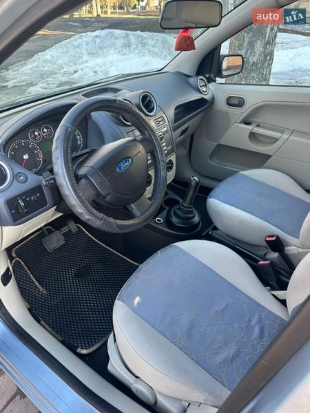 Хетчбек Ford Fiesta 2007 в Лубнах