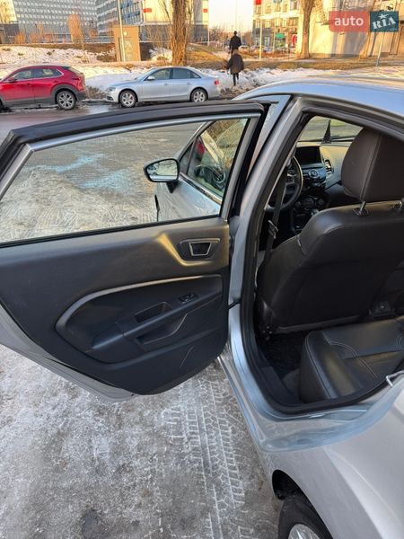 Седан Ford Fiesta 2014 в Києві