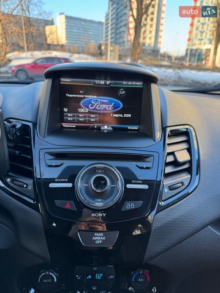 Седан Ford Fiesta 2014 в Києві