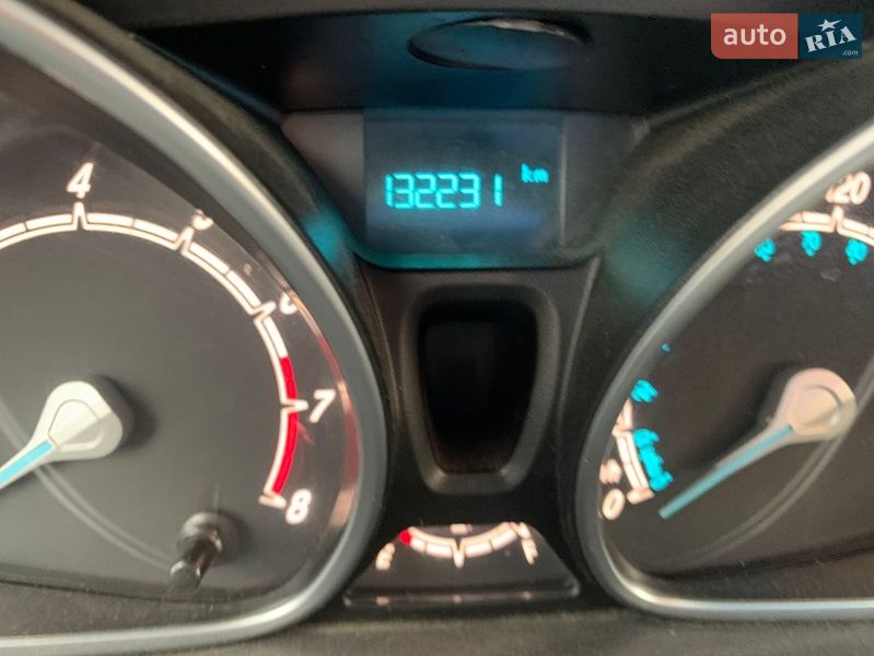 Хетчбек Ford Fiesta 2017 в Чернівцях