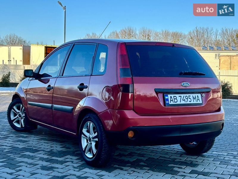 Хэтчбек Ford Fiesta 2006 в Вапнярке