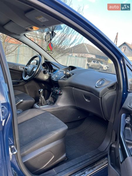 Хэтчбек Ford Fiesta 2015 в Киеве фото 12 Хэтчбек Ford Fiesta 2015 в Киеве