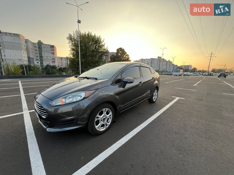 Седан Ford Fiesta 2015 в Чернигове