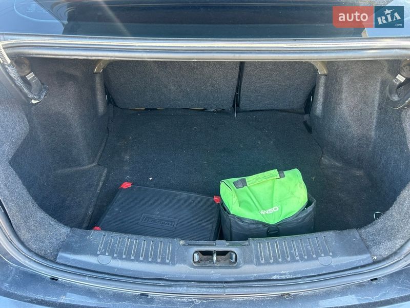 Седан Ford Fiesta 2015 в Чернигове