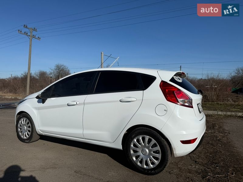 Хэтчбек Ford Fiesta 2017 в Смеле