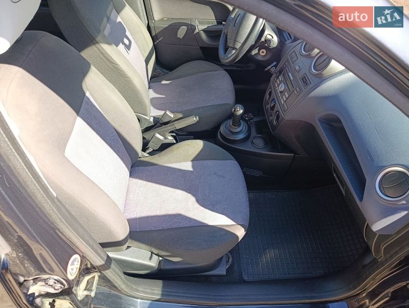 Хетчбек Ford Fiesta 2008 в Києві