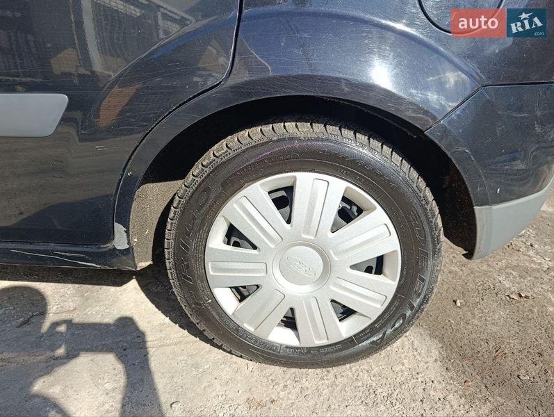 Хетчбек Ford Fiesta 2008 в Києві