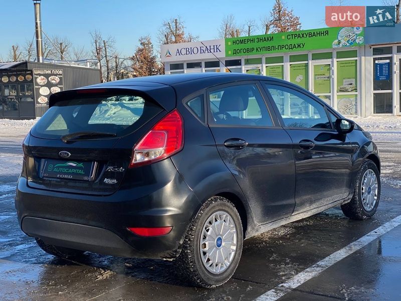 Хетчбек Ford Fiesta 2014 в Києві