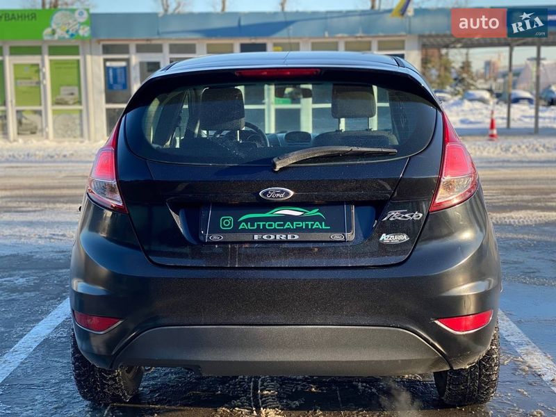 Хетчбек Ford Fiesta 2014 в Києві