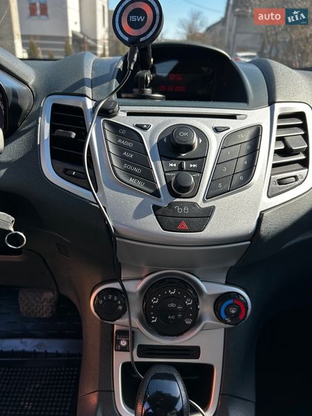 Хэтчбек Ford Fiesta 2012 в Ивано-Франковске