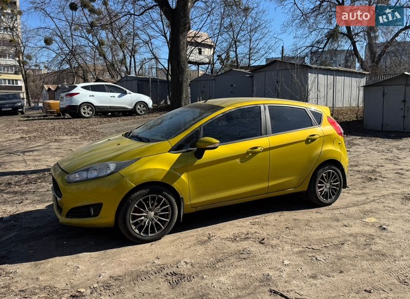Хэтчбек Ford Fiesta 2013 в Киеве
