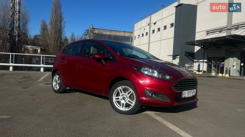 Хетчбек Ford Fiesta 2017 в Києві