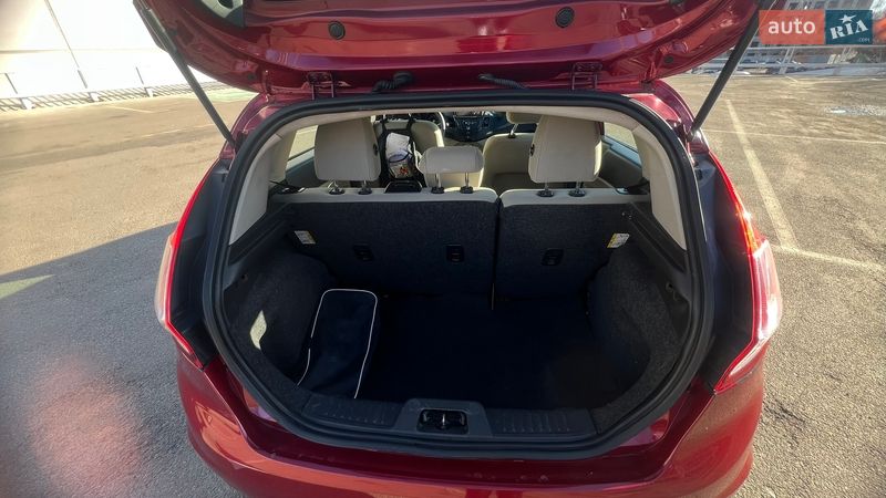 Хетчбек Ford Fiesta 2017 в Києві