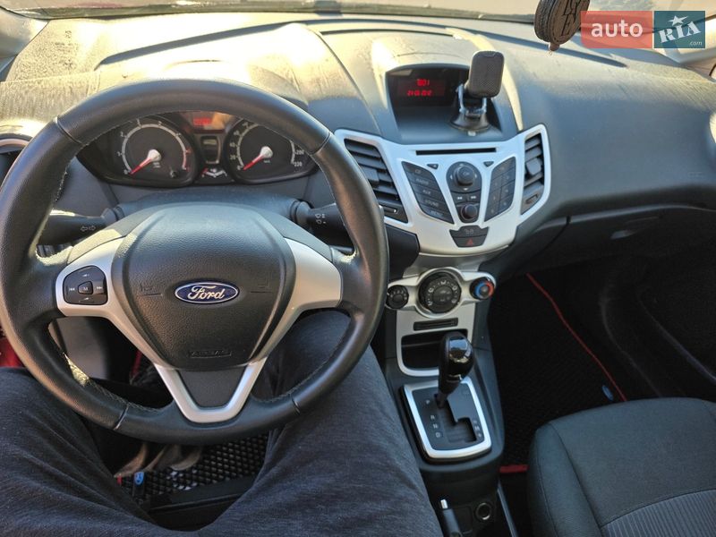 Хэтчбек Ford Fiesta 2011 в Ирпене