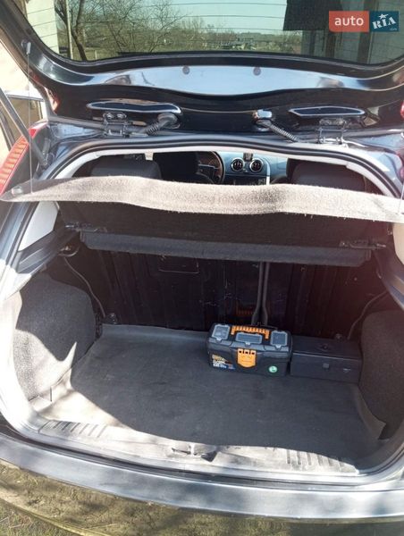 Хэтчбек Ford Fiesta 2004 в Ивано-Франковске