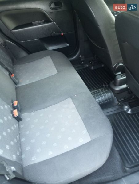 Хэтчбек Ford Fiesta 2004 в Ивано-Франковске