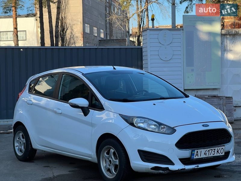 Хетчбек Ford Fiesta 2016 в Києві фото 2 Хетчбек Ford Fiesta 2016 в Києві