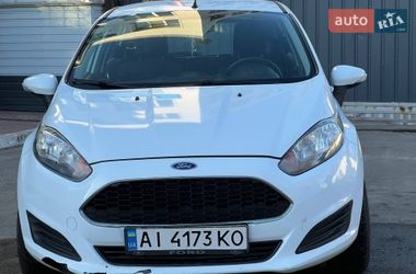 Хэтчбек Ford Fiesta 2016 в Киеве