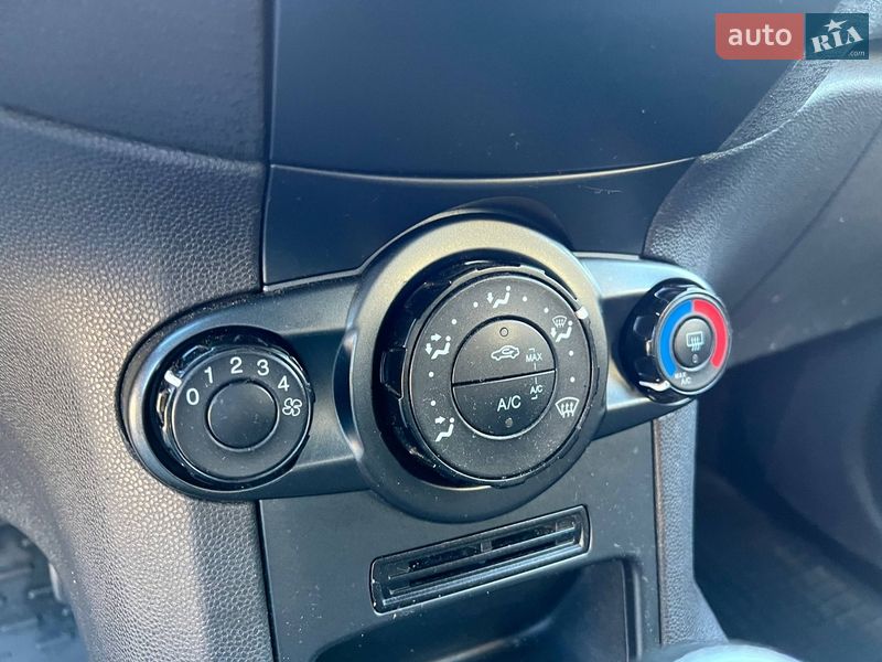 Хетчбек Ford Fiesta 2016 в Києві фото 16 Хетчбек Ford Fiesta 2016 в Києві