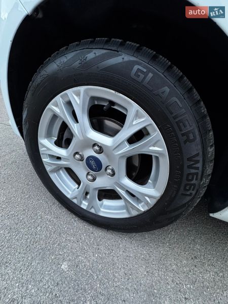 Хэтчбек Ford Fiesta 2013 в Киеве