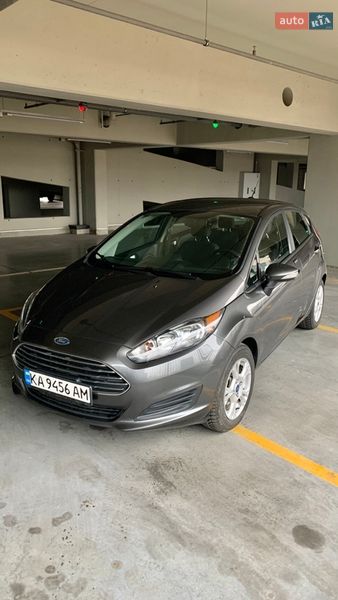 Хетчбек Ford Fiesta 2016 в Києві