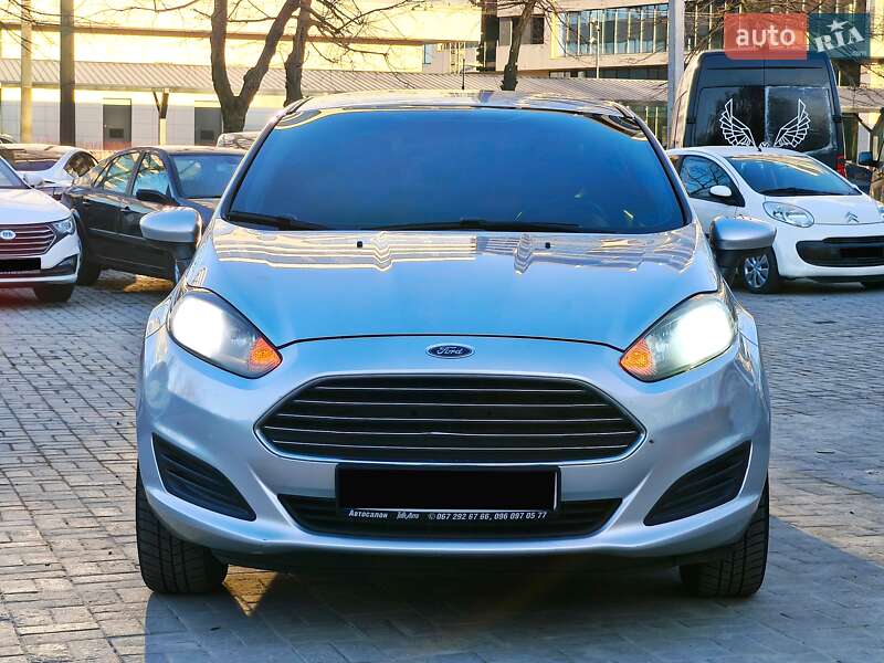 Седан Ford Fiesta 2019 в Днепре