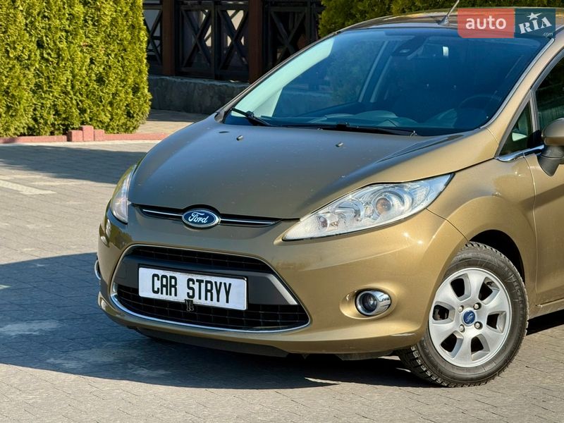 Хэтчбек Ford Fiesta 2011 в Стрые