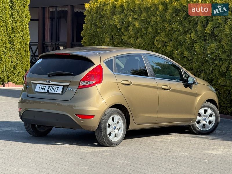 Хэтчбек Ford Fiesta 2011 в Стрые