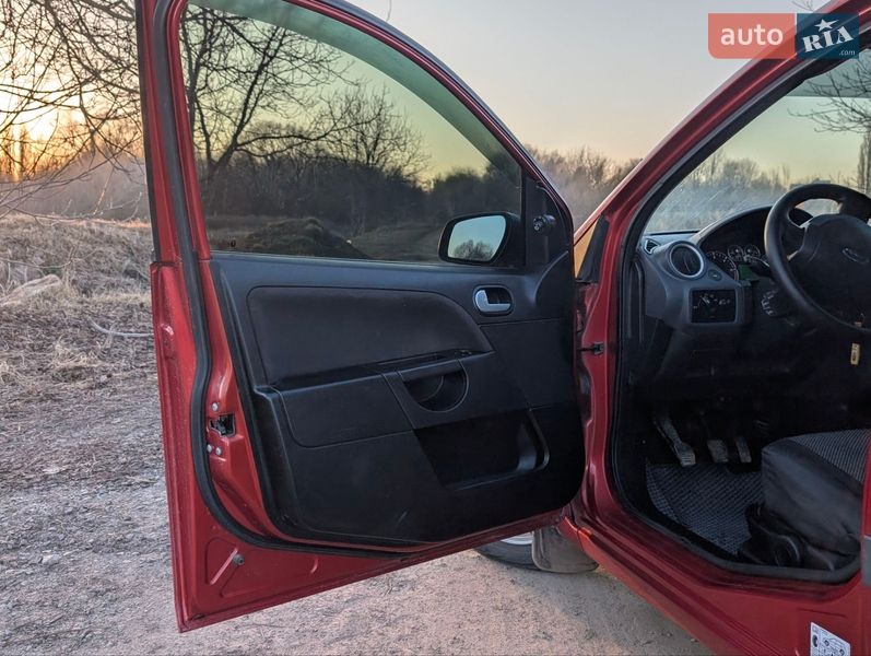 Хетчбек Ford Fiesta 2008 в Калинівці фото 11 Хетчбек Ford Fiesta 2008 в Калинівці