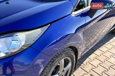 Хетчбек Ford Fiesta 2015 в Красилові