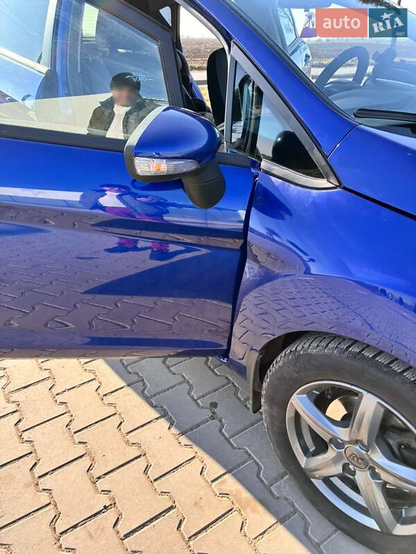 Хетчбек Ford Fiesta 2015 в Красилові