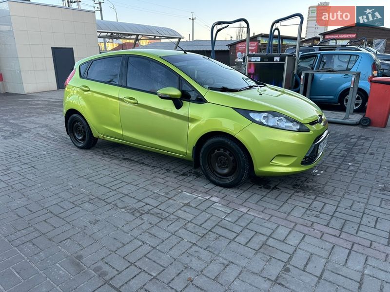 Хэтчбек Ford Fiesta 2012 в Киеве