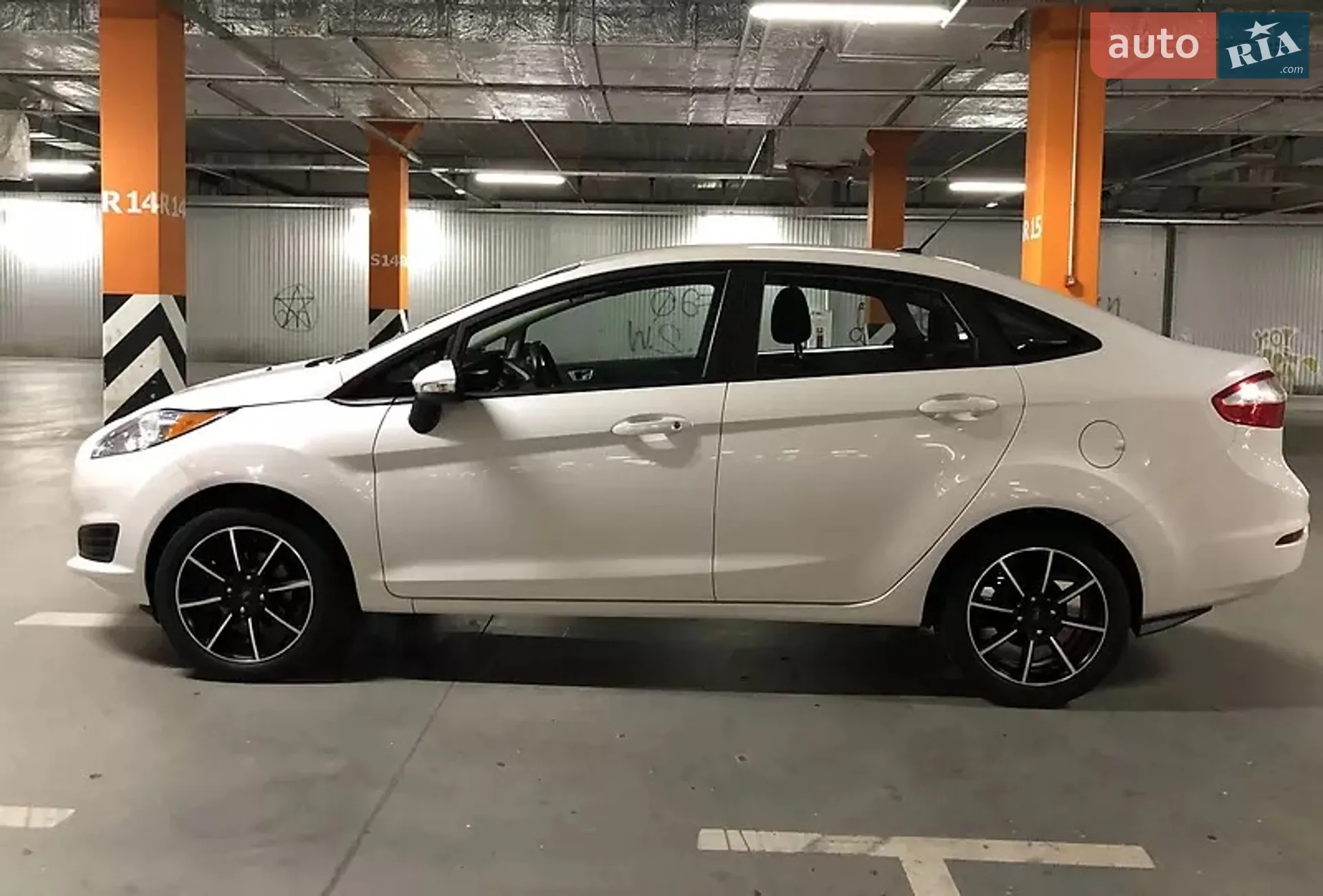 2016 Ford Fiesta - фото 1
