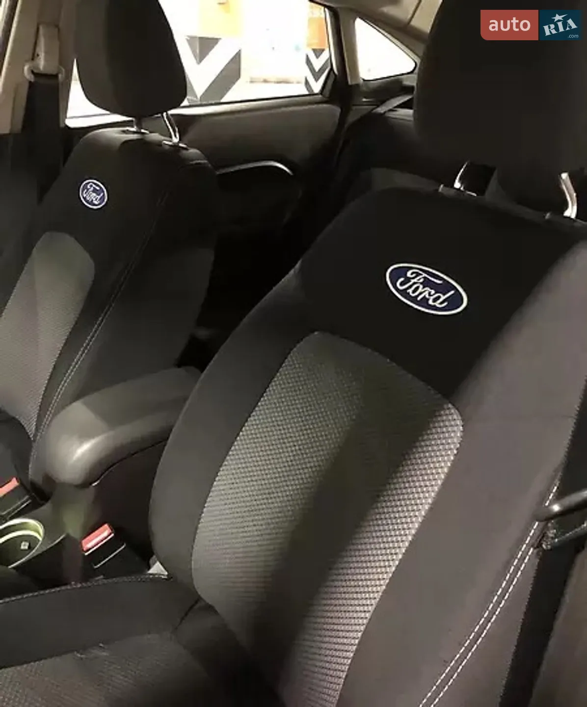 2016 Ford Fiesta - мініатюра 9