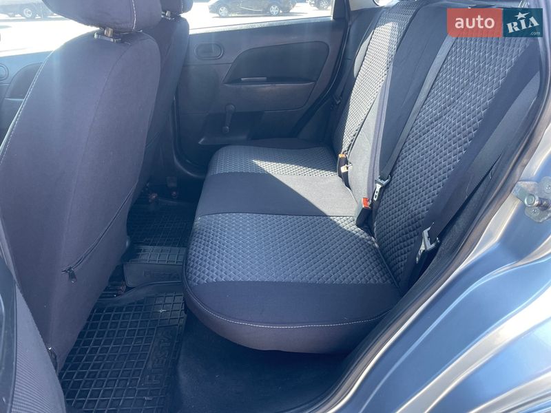 Хэтчбек Ford Fiesta 2005 в Черкассах